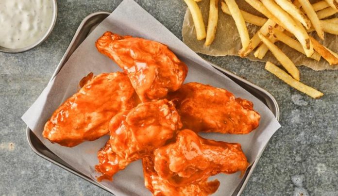 Smashburger Unveils New Buffalo Wings Along With New Blue Cheese Dipping Sauce