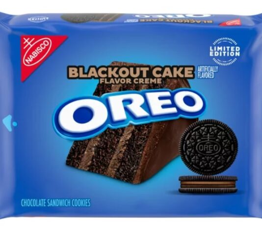Nabisco Releases New Oreo Blackout Cake Chocolate Sandwich Cookies Nabisco Releases New Oreo Blackout Cake Chocolate Sandwich Cookies