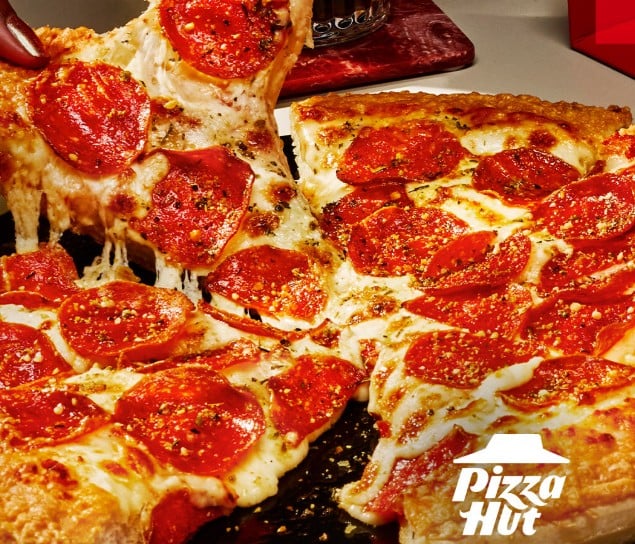 Pizza Hut Adds New Crispy Parm Pan Pizza to its Menu Pizza Hut Adds New Crispy Parm Pan Pizza to its Menu