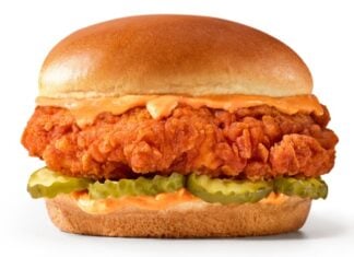 7-Eleven Launches New Hot as Fire (Hot AF!) Chicken Sandwich, Angus Double Cheeseburger, and More 7-Eleven Launches New Hot as Fire (Hot AF!) Chicken Sandwich, Angus Double Cheeseburger, and More